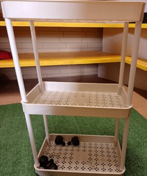 Scaffale porta oggetti